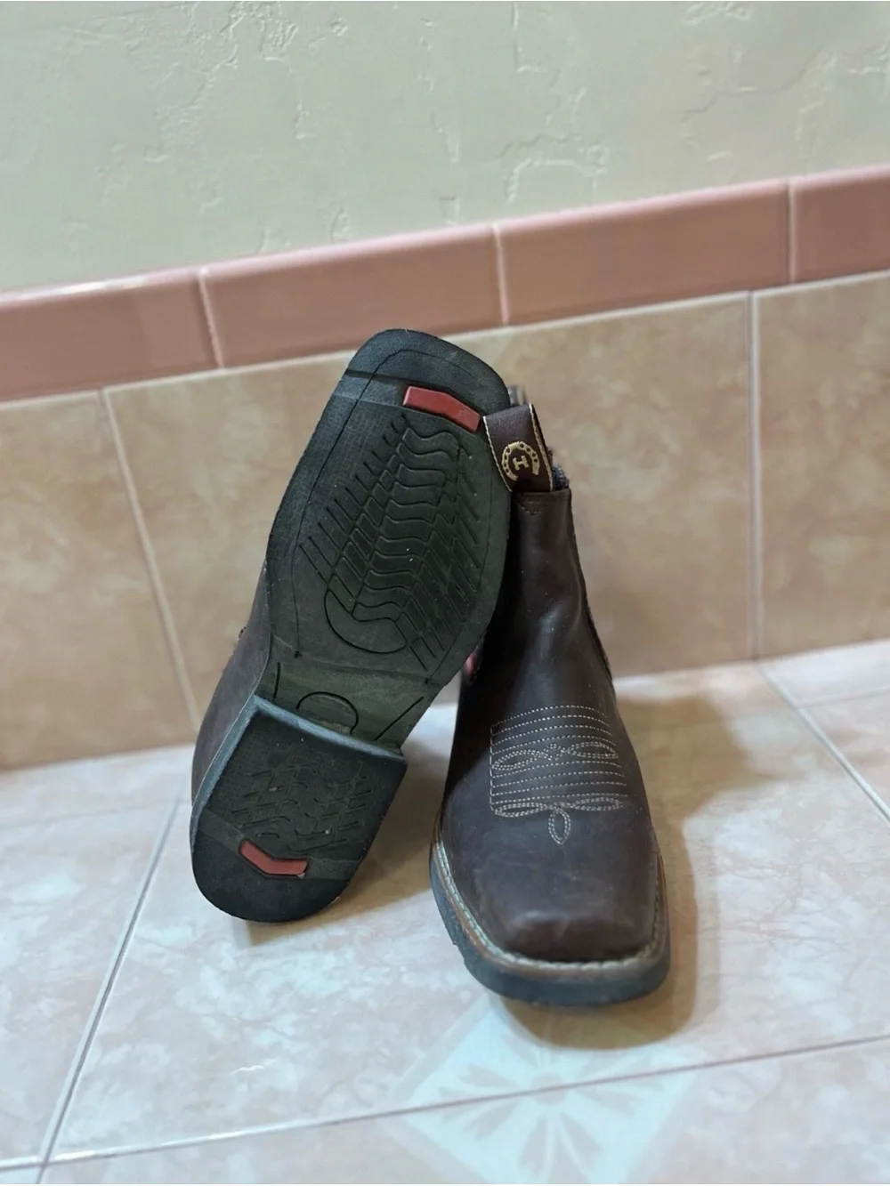 Blundstone Dark Brown Leather Chelsea Boots